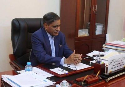 محافظ حضرموت يدفع نحو تطوير العمل المؤسسي والإداري 