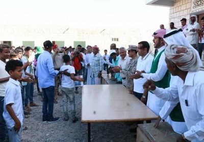 تدشين توزيع الكتب المدرسية للمرحلتين الأساسي والثانوي في سقطرى.. (صور)