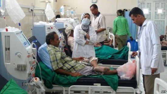 مليشيا الحوثي تجبر المرضى على التبرع بالدم في مستشفيات صنعاء لهذا السبب