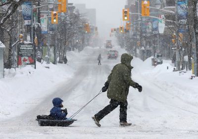 في إجراء نادر.. كندا تغلق المؤسسات التعليمية بسبب عاصفة ثلجية