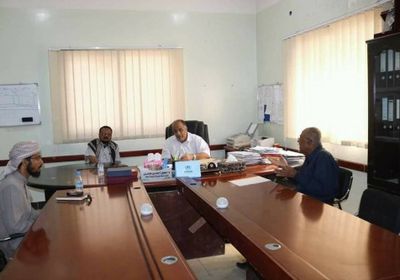 تنفيذ تجربة مُبتكرة للقضاء على الرمي العشوائي للقمامة بحضرموت