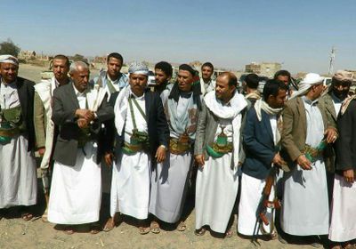 بالتزامن مع قصف التحالف.. انشقاقات في قبائل عمران التابعة للحوثي