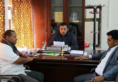 محروس يراجع إجراءات تأمين مطار سقطرى الدولي