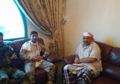 رئيس الانتقالي الجنوبي يناقش خطة النخبة لتحرير باقي مديريات شبوة