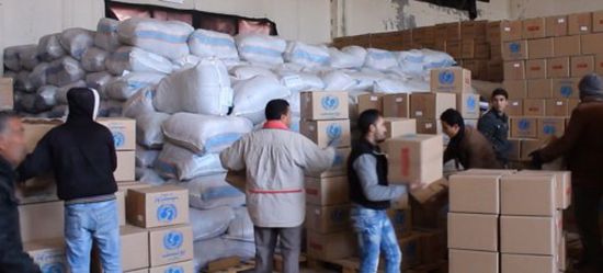 65 منظمة حقوقية تستغيث: الحوثي يحجب المساعدات عن المحافظات اليمنية