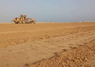 مديرية قشن تستعد للبطولات المحلية بإعادة تأهيل الملاعب الرياضية (صور)