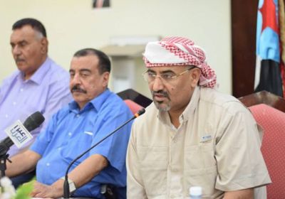 الزبيدي من حضرموت: نعد لفريق تفاوضي جنوبي ومستمرون في مهامنا (صور)