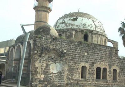 فلسطينيون يتصدون لتهويد مسجد "البحر" بطبريا المحتلة