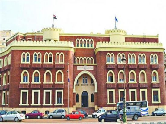 جامعة مصرية تمنح يمنية شهادة الدكتوراه في الطب 