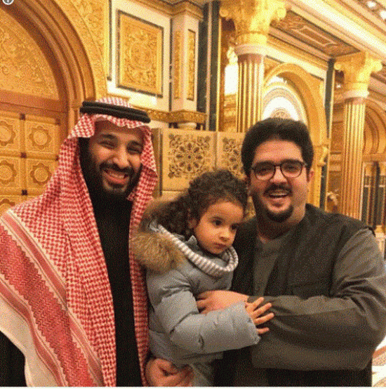 لوأد شائعة.. بن سلمان يزور بن عمه بمنزله في الرياض "فيديو"
