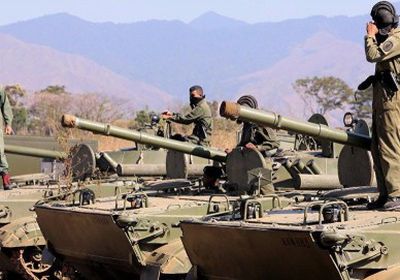 مادورو: نتبنى الانتشار العسكري بفنزويلا للدفاع عن البلاد