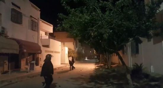 تونس.. مواجهات عنيفة بين الشرطة ومحتجين لمقتل شاب بأحد أقسام الأمن