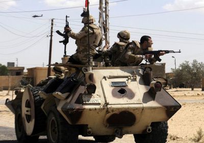 تفاصيل مقتل وإصابة 15 عسكريًا بمصر في مواجهات مع إرهابيين