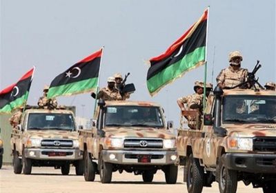الجيش الليبي يحتفل بانتصاراته على الإرهابيين جنوبي البلاد (فيديو)
