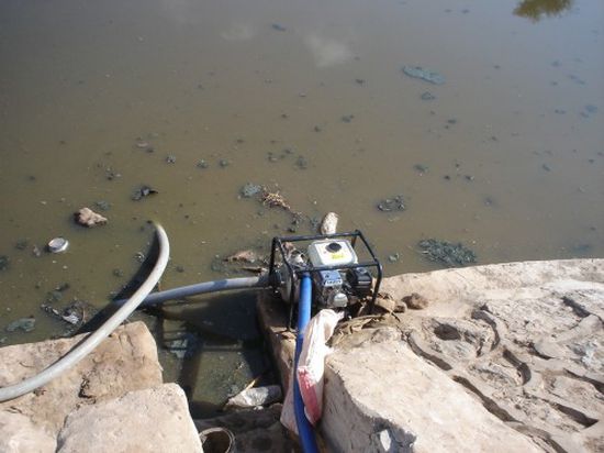 مليشيا الحوثي تغسل "مياهها الملوثة" بالأكاذيب