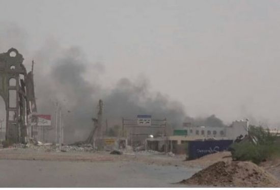 غريفيث في صنعاء والمليشيات تقصف مواقع القوات المشتركة في الحديدة