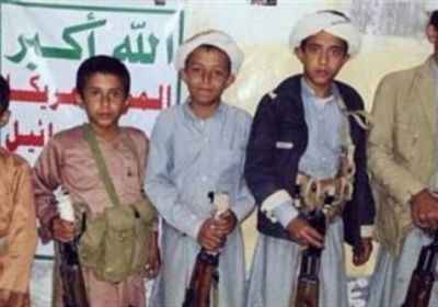 السلاح بديلًا للقلم.. المليشيات تهدد 60% من تلاميذ اليمن