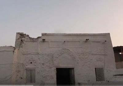 مليشيات الحوثي تقصف منازل المواطنين في حيس بالحديدة (فيديو) 