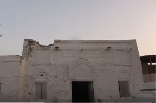 مليشيات الحوثي تقصف منازل المواطنين في حيس بالحديدة (فيديو) 