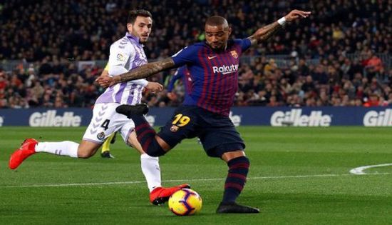 لاعب برشلونة يتعرض للسرقة أثناء مباراة بلد الوليد