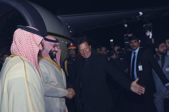 ولي العهد السعودي يوقع اتفاقيات مشتركة مع باكستان بـ20 مليار دولار