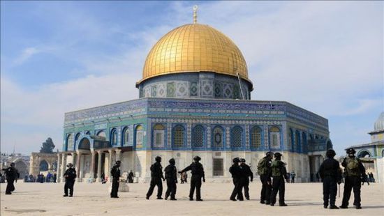  دعوات فلسطينية للاعتصام عقب إغلاق أحد مساجد الأقصى