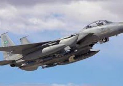 شاهد.. التحالف يقصف أماكن تجمعات الحوثي بحجور