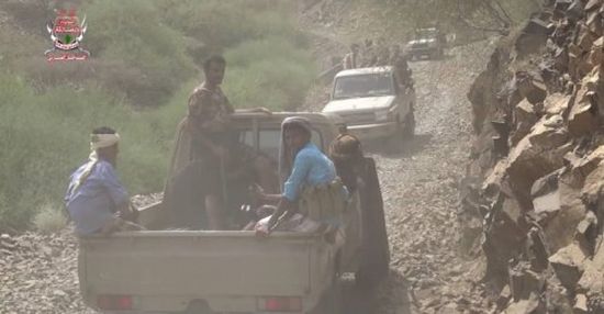 عاجل.. مصرع عشرات الحوثيين باشتباكات مع " العمالقة " و" اللواء 20 " في تعز
