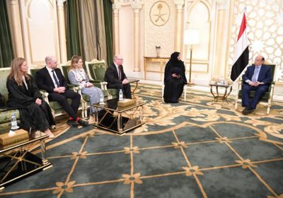 هادي يستقبل وزير الدولة البريطاني لشؤون الشرق الأوسط