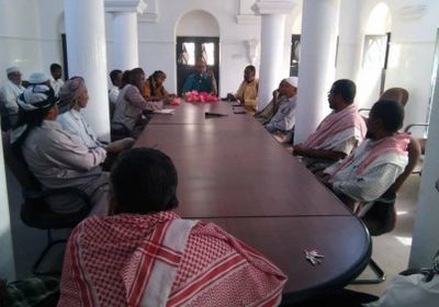 مدير عام تريم بحضرموت يوجه عقال الحارات والأحياء برفع اليقظة والحس الأمني