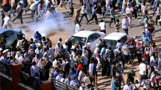 أمريكا: العنف ضد متظاهري السودان يعرقل شطبها من لائحة "الإرهاب"