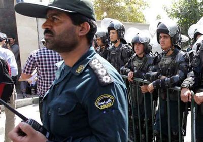 إيران توقف مواطنة فرنسية بدعوى التزوير