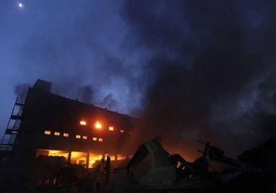 مقتل 41 شخصًا في حريق أحد المنازل ببنجلاديش