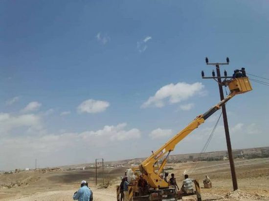  مؤسسة كهرباء حضرموت تواصل العمل بمحطة التوليد الجديدة في الديس الشرقية (صور)