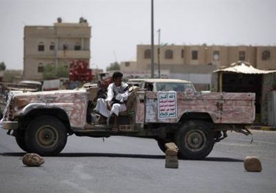 جنون الحوثي.. اختطاف امرأة مع 4 من أطفالها خلال نزوحهم من حجور لصعدة