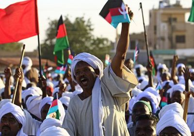 أول رد من المعارضة السودانية على تراجع "البشير"