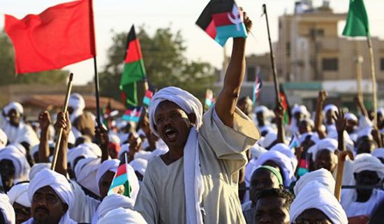 أول رد من المعارضة السودانية على تراجع "البشير"