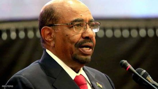 "البشير" يحل الحكومة السودانية ويكلف سعد عمر رئيسًا للوزراء