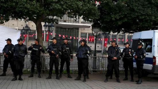 حراك في الداخلية التونسية يثير الخلاف في الشارع السياسي