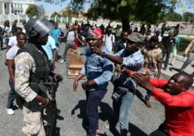 شرطة هايتي تواجه مشيعين جنازة بالطلقات المطاطية