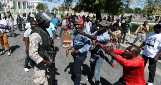 شرطة هايتي تواجه مشيعين جنازة بالطلقات المطاطية