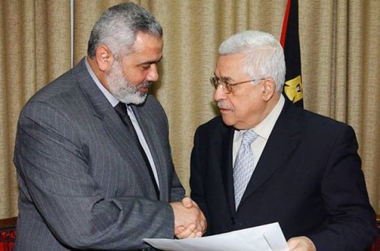 "فتح" تنفي ترتيبات لقاء بين عباس وهنية في مصر (تفاصيل)