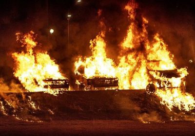 تلف نحو 500 سيارة بالهند نتيجية حريق هائل (تفاصيل)