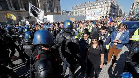 اعتقال 29 فرنسيًا في الأسبوع الـ 15 لاحتجاجات السترات الصفراء