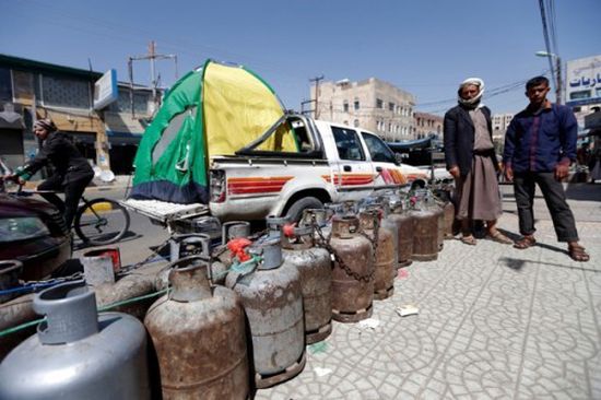 كذبةٌ بعد سرقةٍ.. ماذا فعلت مليشيا الحوثي بـ" غاز صنعاء "؟