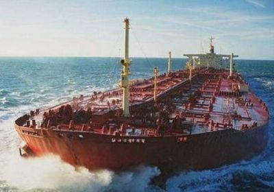 تقرير دولي: هجمات حوثية تهدد بكارثة بيئية واقتصادية لليمن