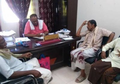 مدير عام تريم يوجه بسرعة ربط مواقع متضرري سيول العام 2008 بالخدمات الأساسية