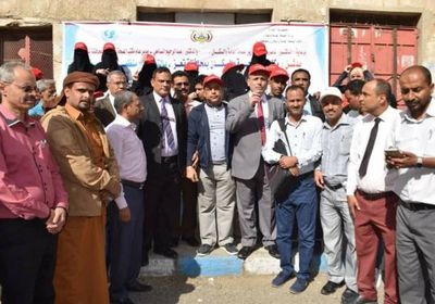 حملة طارئة للتطعيم ضد وباء الكوليرا في محافظة تعز (صور)