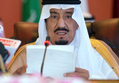 العاهل السعودي يعقد عدة لقاءات على هامش القمة العربية الأوروبية