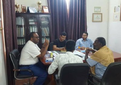 مناقشة الدراسات الخاصة ببناء مجمع الدوائر الحكومية في تريم بحضرموت